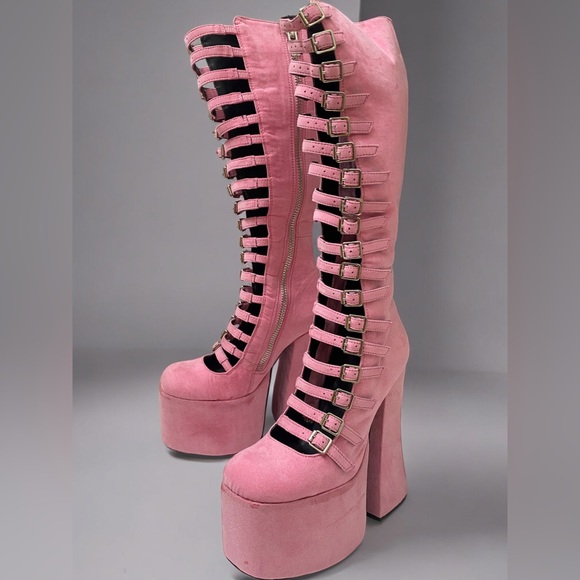Current Mood Shoes - Current Mood “Transaction” Dusty Pink Platform Boots 💕